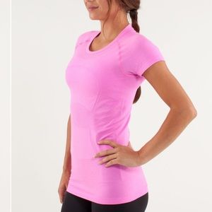 Lululemon Swiftly Tech Short Sleeve 2.0 / Dark Prism Pink (bubblegum)
